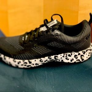 Brooks Revel 5 black/leopard